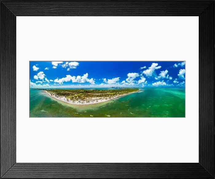 Framed Print : Beautiful Crandon Park beach in Key Biscayne in Miami, USA Framed Print : Beautiful Crandon Park beach in Key Biscayne in Miami, USA