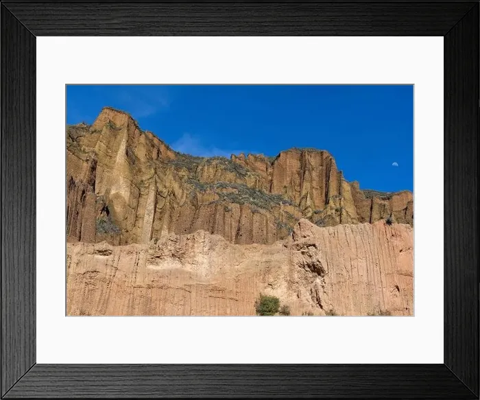 Framed Print : Exploring the beautiful Palca Canyon, a natural sight in the surroundings of La Paz, Bolivia - Traveling South America Framed Print : Exploring the beautiful Palca Canyon, a natural sight in the surroundings of La Paz, Bolivia - Traveling South America
