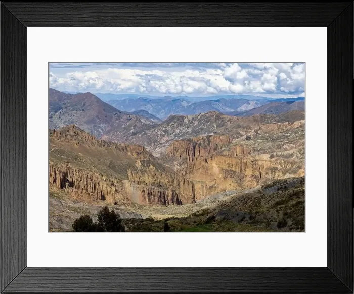 Framed Print : Exploring the beautiful Palca Canyon, a natural sight in the surroundings of La Paz, Bolivia - Traveling South America Framed Print : Exploring the beautiful Palca Canyon, a natural sight in the surroundings of La Paz, Bolivia - Traveling South America