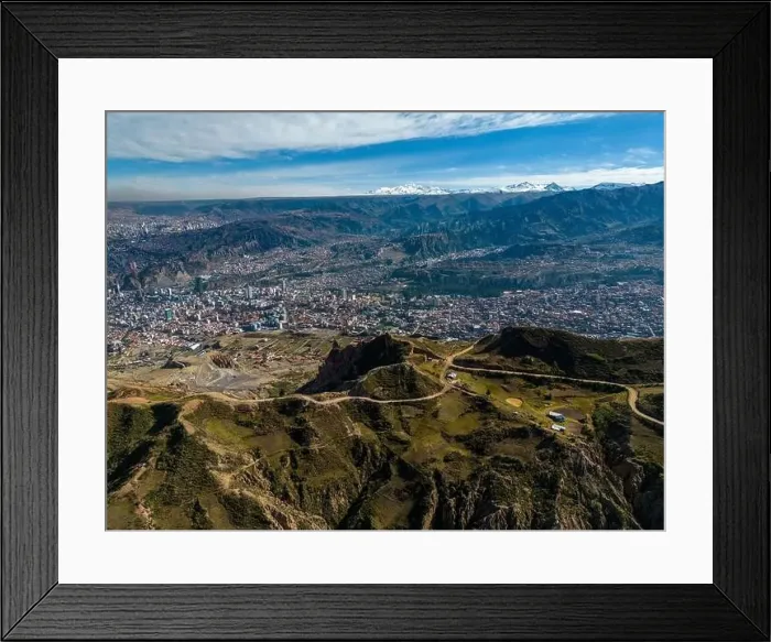 Framed Print : Aerial view from the impressive landmark Muela del Diablo down into the valley with the highest capital Framed Print : Aerial view from the impressive landmark Muela del Diablo down into the valley with the highest capital