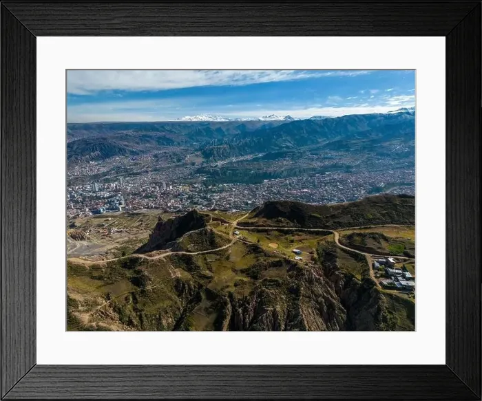 Framed Print : Aerial view from the impressive landmark Muela del Diablo down into the valley with the highest capital Framed Print : Aerial view from the impressive landmark Muela del Diablo down into the valley with the highest capital