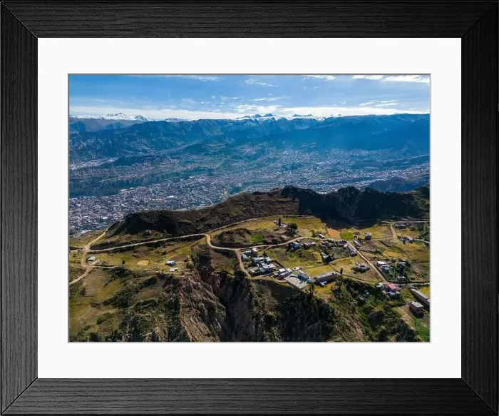 Framed Print : Aerial view from the impressive landmark Muela del Diablo down into the valley with the highest capital Framed Print : Aerial view from the impressive landmark Muela del Diablo down into the valley with the highest capital