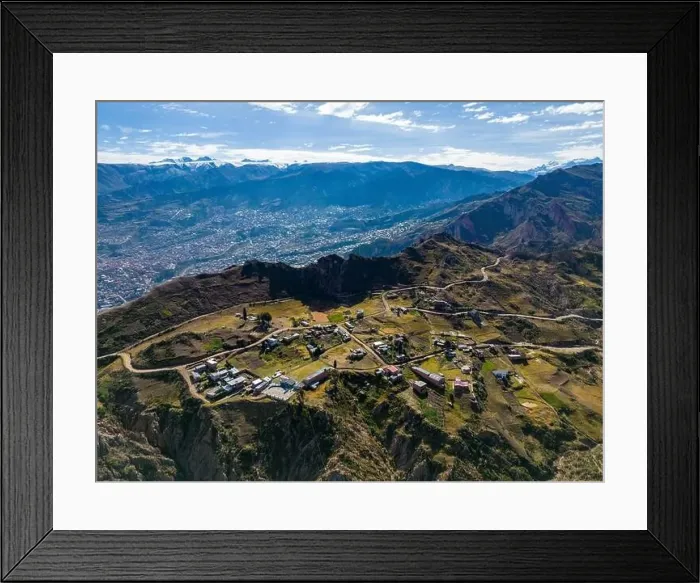 Framed Print : Aerial view from the impressive landmark Muela del Diablo down into the valley with the highest capital Framed Print : Aerial view from the impressive landmark Muela del Diablo down into the valley with the highest capital