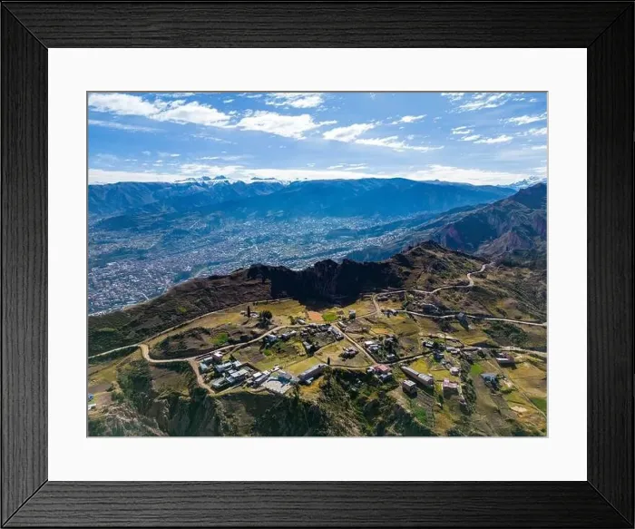 Framed Print : Aerial view from the impressive landmark Muela del Diablo down into the valley with the highest capital Framed Print : Aerial view from the impressive landmark Muela del Diablo down into the valley with the highest capital