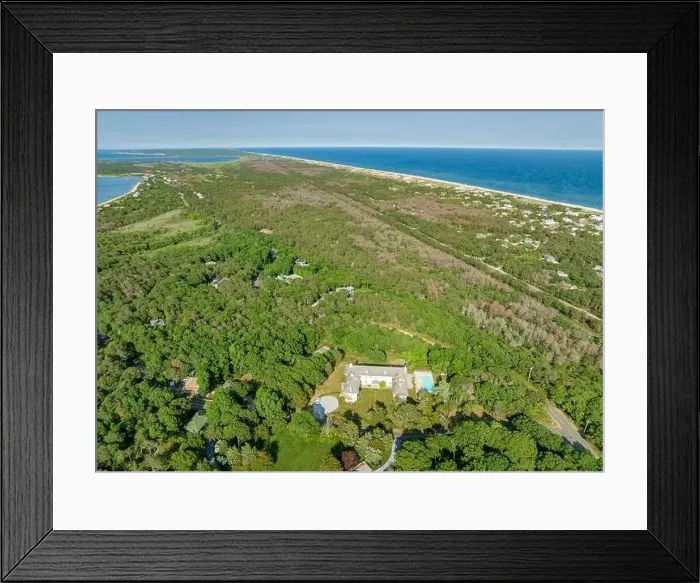 Framed Print : Aerial view of a large amagansett estate and land beyond towards montauk