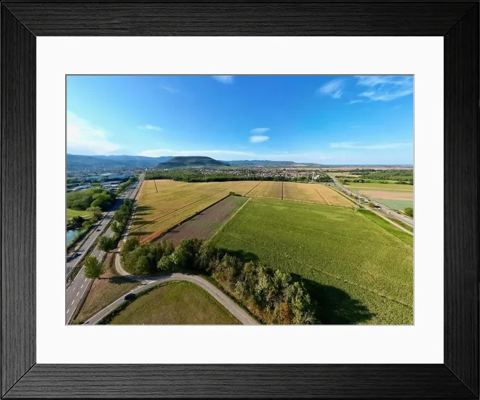 Framed Print : Panoramic Aerial View of Daweid Corn Fields: The Contested Upcoming ZAC in Florival Framed Print : Panoramic Aerial View of Daweid Corn Fields: The Contested Upcoming ZAC in Florival