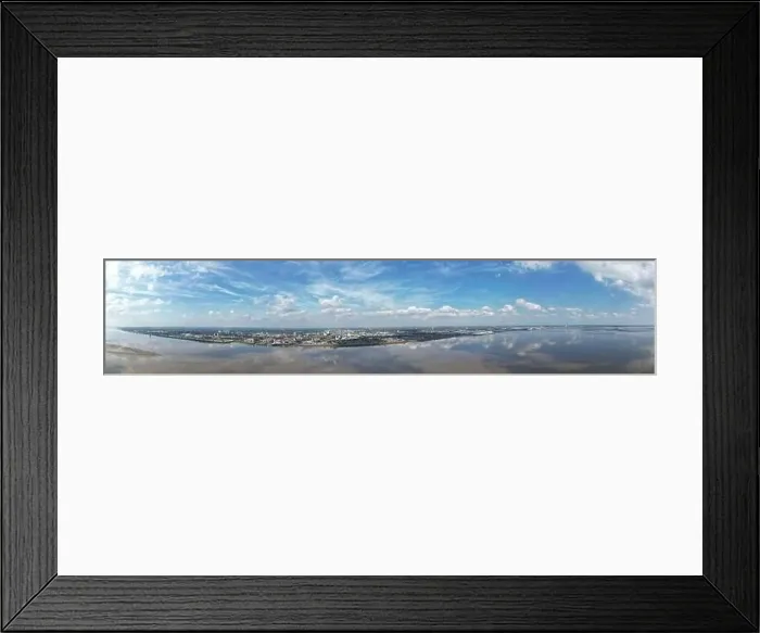 Framed Print : High resolution drone view of Hull, UK waterside marina area Framed Print : High resolution drone view of Hull, UK waterside marina area