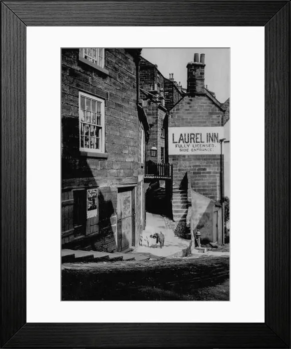 Framed Print : The Laurel Inn in Robin Hoods Bay Framed Print : The Laurel Inn in Robin Hoods Bay