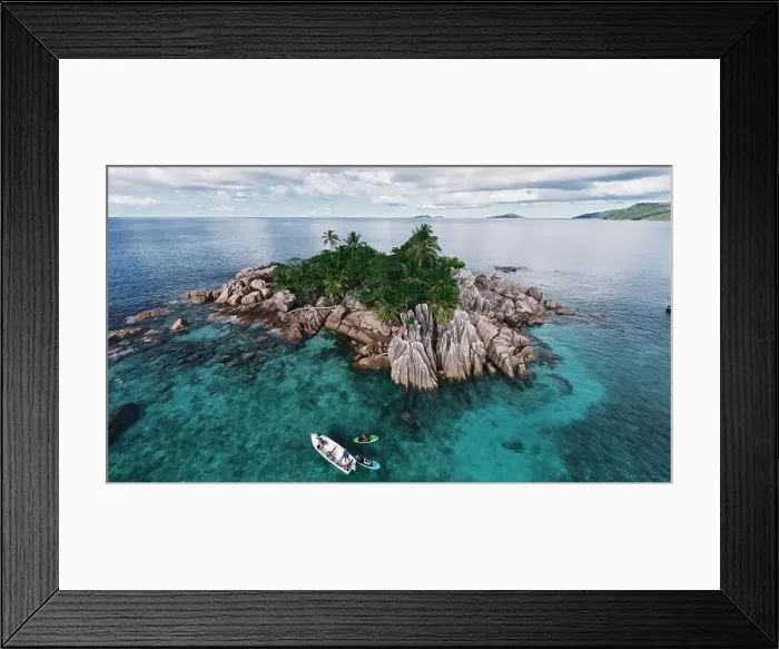 Framed Print : Saint Pierre Island, Seychelles ?️ The white sandy beaches Framed Print : Saint Pierre Island, Seychelles ?️ The white sandy beaches