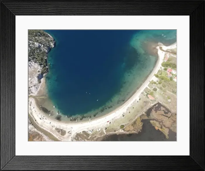 Framed Print : Panoramic drone photo of the tropical beach in the bay of Toroni in Halkidiki, Greece Framed Print : Panoramic drone photo of the tropical beach in the bay of Toroni in Halkidiki, Greece