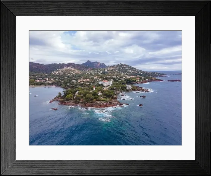 Framed Print : Aerial video of the Agay bay on the French Riviera Framed Print : Aerial video of the Agay bay on the French Riviera