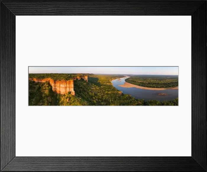 Framed Print : An aerial panoramic of the stunning Chilojo cliffs in Zimbabwe's Gonarezhou National park