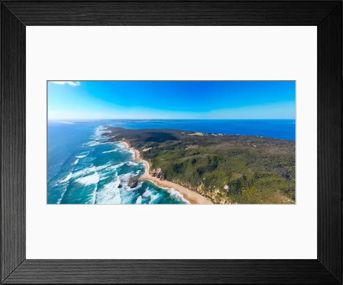 Framed Print : An aerial shot of Mornington Peninsula towards Point Nepean and Port Phillip Bay in Victoria, Australia