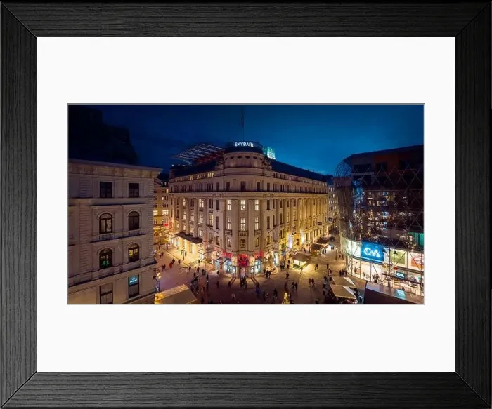 Framed Print : Iconic building at crossroads of Vaci street and Fashion street in Budapest Framed Print : Iconic building at crossroads of Vaci street and Fashion street in Budapest