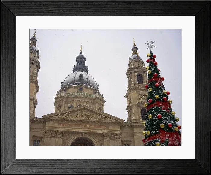 Framed Print : Budapest, Hungary - November 30, 2023: St.Stephen's basilica and Christmas tree Framed Print : Budapest, Hungary - November 30, 2023: St.Stephen's basilica and Christmas tree