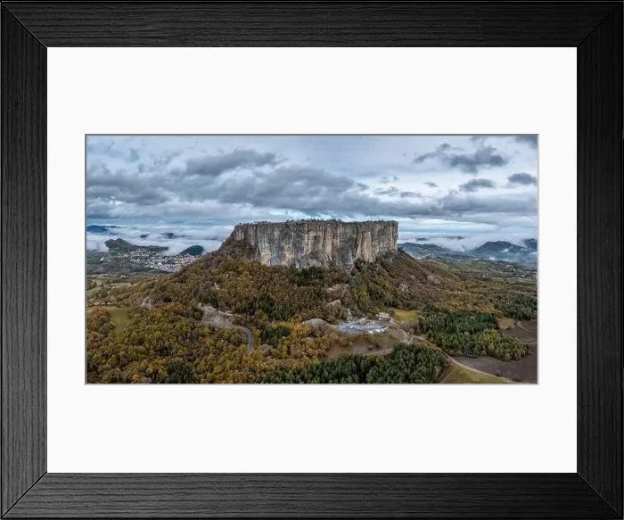 Framed Print : A drone view of the Pietra di Bismantova mesa and mountain landscape near Castelnovo ne Monti Framed Print : A drone view of the Pietra di Bismantova mesa and mountain landscape near Castelnovo ne Monti