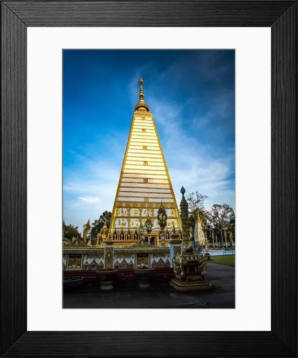 Framed Print : Wat Phra That Nong Bua, in Ubon, Thailand, south east asia Framed Print : Wat Phra That Nong Bua, in Ubon, Thailand, south east asia