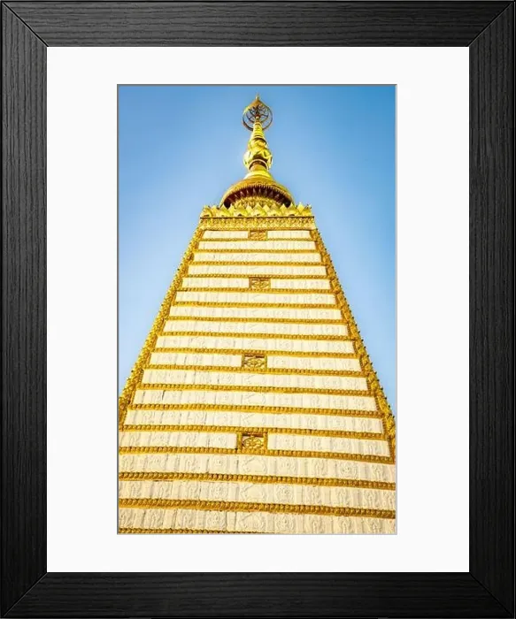 Framed Print : Wat Phra That Nong Bua, in Ubon, Thailand, south east asia Framed Print : Wat Phra That Nong Bua, in Ubon, Thailand, south east asia