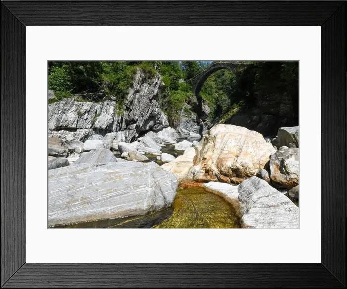Framed Print : View at the roman bridge of Intragna on the italian part of Switzerland Framed Print : View at the roman bridge of Intragna on the italian part of Switzerland