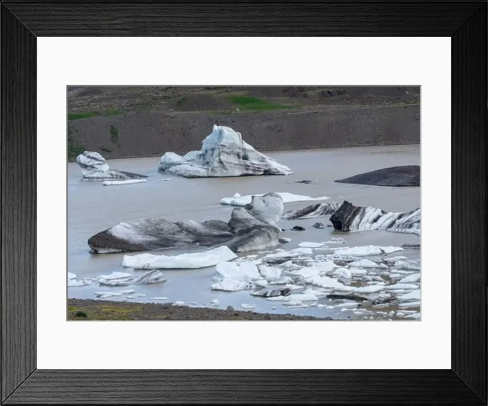 Framed Print : Svinafellsjokull Glacier in Iceland during the summer months - water and glaciers floating in the lagoon Framed Print : Svinafellsjokull Glacier in Iceland during the summer months - water and glaciers floating in the lagoon