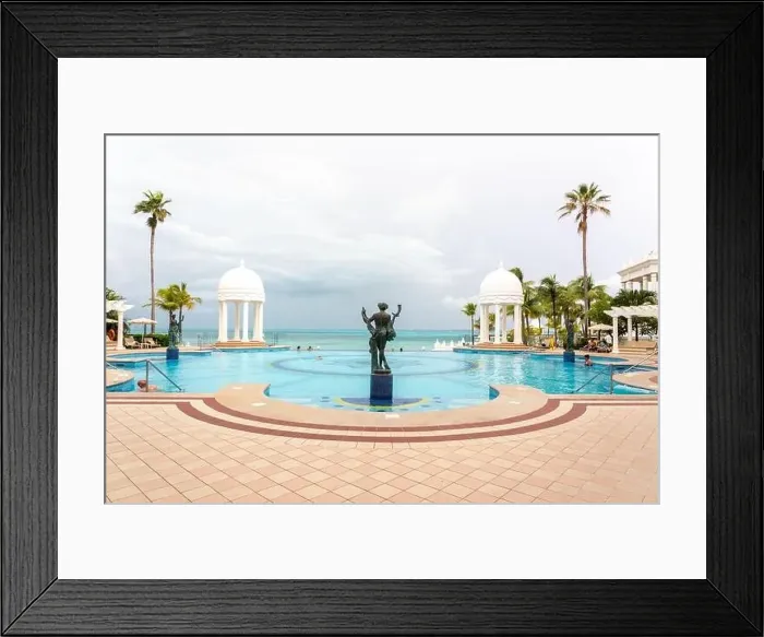 Framed Print : Cancun, Mexico - September 17 Framed Print : Cancun, Mexico - September 17