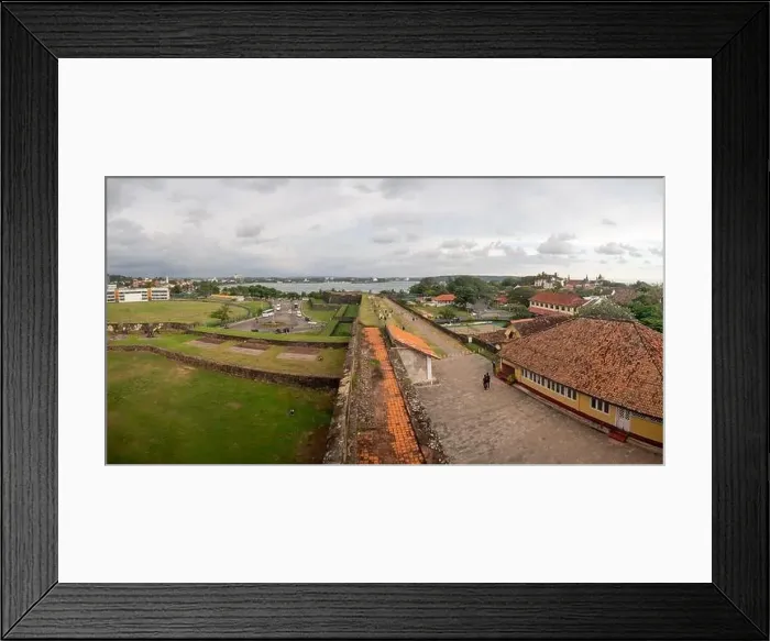 Framed Print : Sri Lanka, Ceylon Island - Galle fort historical town in the south Framed Print : Sri Lanka, Ceylon Island - Galle fort historical town in the south