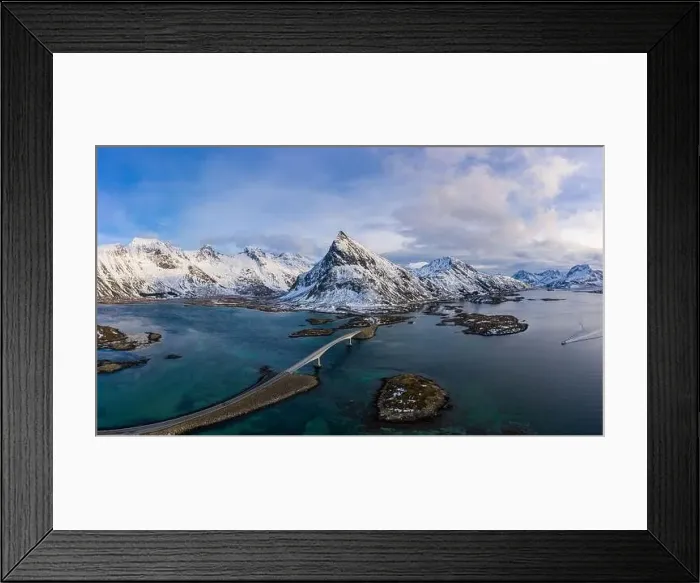 Framed Print : Fredvang Bridge and Volandstind Mountain in Winter at Sunset Framed Print : Fredvang Bridge and Volandstind Mountain in Winter at Sunset