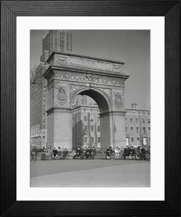 Framed Print : Washington Square arch, New York City, December 1941 Framed Print : Washington Square arch, New York City, December 1941