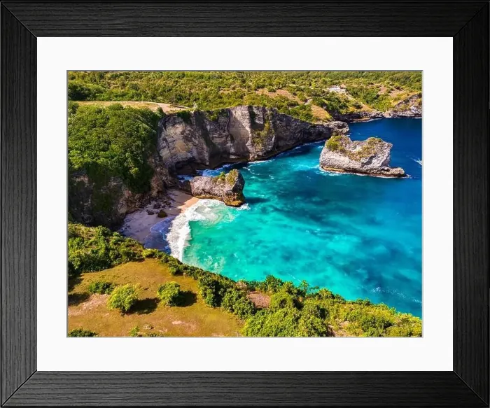 Framed Print : Korawa Beach on Nusa Penida Island, Indonesia Framed Print : Korawa Beach on Nusa Penida Island, Indonesia