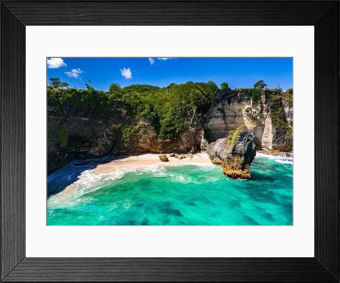 Framed Print : Korawa Beach on Nusa Penida Island, Indonesia Framed Print : Korawa Beach on Nusa Penida Island, Indonesia