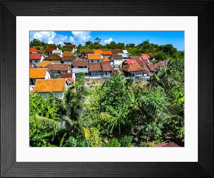 Framed Print : Aerial view of a small village in Tanglad, Nusa Penida, Klungkung Regency, Indonezja Framed Print : Aerial view of a small village in Tanglad, Nusa Penida, Klungkung Regency, Indonezja
