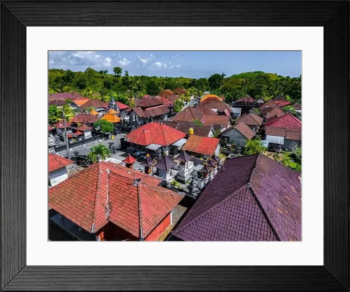 Framed Print : Aerial view of a small village in Tanglad, Nusa Penida, Klungkung Regency, Indonezja Framed Print : Aerial view of a small village in Tanglad, Nusa Penida, Klungkung Regency, Indonezja
