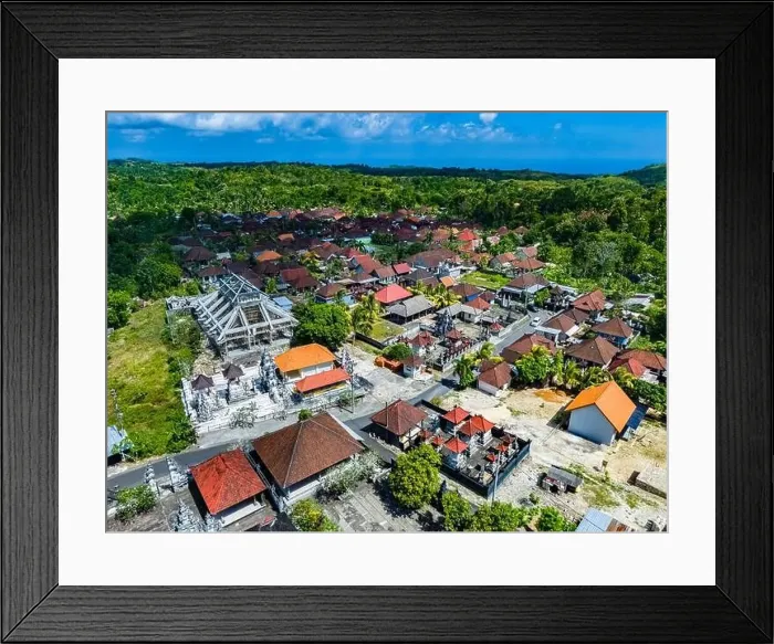 Framed Print : Aerial view of a small village in Tanglad, Nusa Penida, Klungkung Regency, Indonezja Framed Print : Aerial view of a small village in Tanglad, Nusa Penida, Klungkung Regency, Indonezja