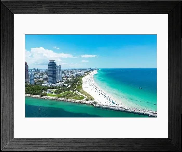 Framed Print : Miami beach, ocean drive summer cityscape Framed Print : Miami beach, ocean drive summer cityscape