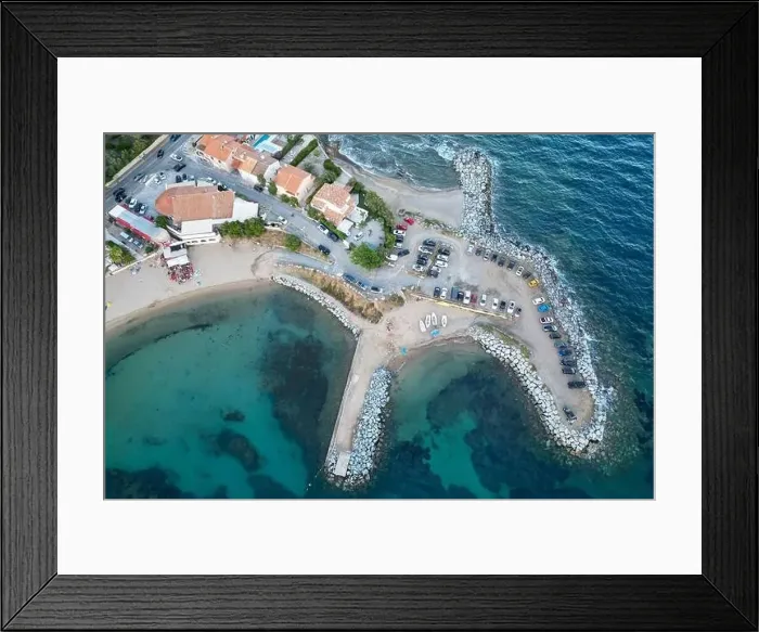 Framed Print : Drone Photo of Plage D'Arpillon in Les Issmbres, Var, Provence-Alpes-Côte d'Azur, France Framed Print : Drone Photo of Plage D'Arpillon in Les Issmbres, Var, Provence-Alpes-Côte d'Azur, France