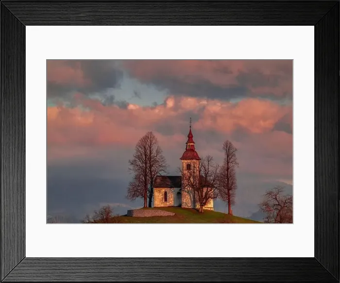 Framed Print : Iconic church of Saint Thomas at morning dawn Framed Print : Iconic church of Saint Thomas at morning dawn