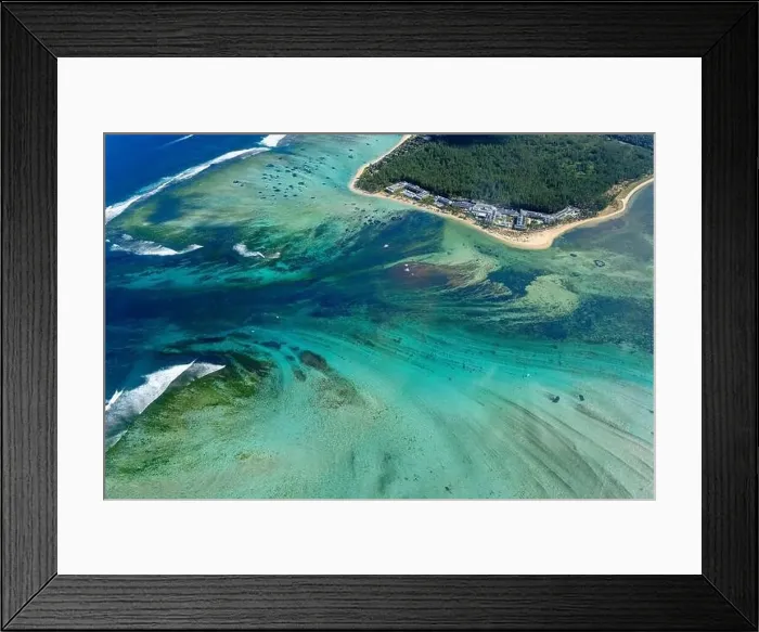 Framed Print : Explore the natural wonders of underwater waterfalls Framed Print : Explore the natural wonders of underwater waterfalls