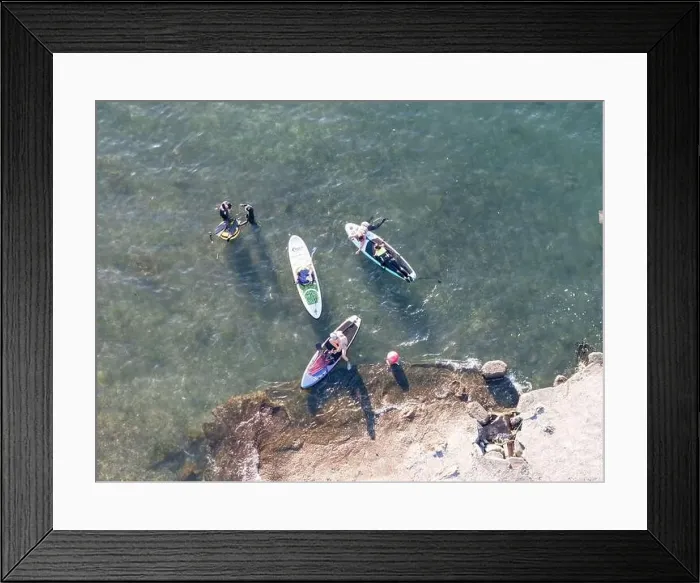 Framed Print : Young people enjoying marine sports such as SUP in Keelung City, Taiwan. September 2024 Framed Print : Young people enjoying marine sports such as SUP in Keelung City, Taiwan. September 2024