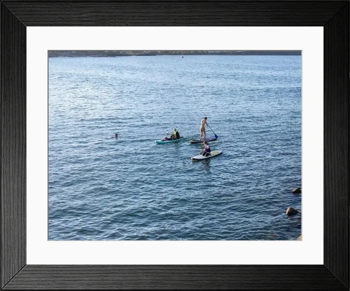 Framed Print : Young people enjoying marine sports such as SUP in Keelung City, Taiwan. September 2024 Framed Print : Young people enjoying marine sports such as SUP in Keelung City, Taiwan. September 2024