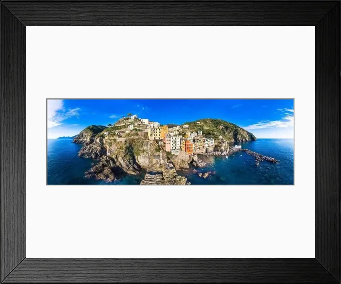 Framed Print : Italy, Cinque terre famous national park of traditional fishing villages Framed Print : Italy, Cinque terre famous national park of traditional fishing villages
