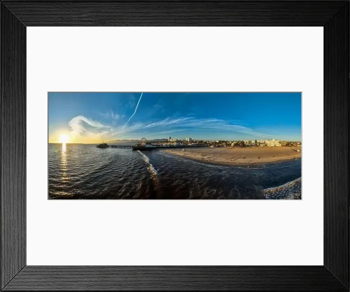 Framed Print : The Santa Monica Beach Pier in California Framed Print : The Santa Monica Beach Pier in California