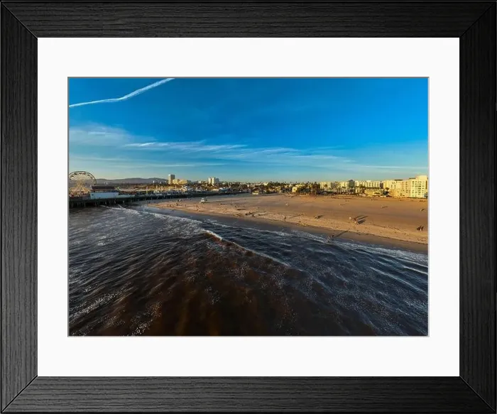 Framed Print : The Santa Monica Beach Pier in California Framed Print : The Santa Monica Beach Pier in California