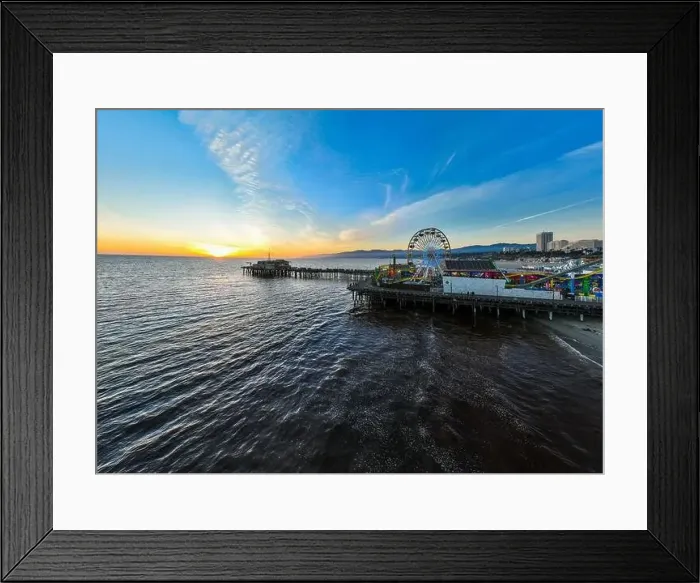 Framed Print : The Santa Monica Beach Pier in California Framed Print : The Santa Monica Beach Pier in California