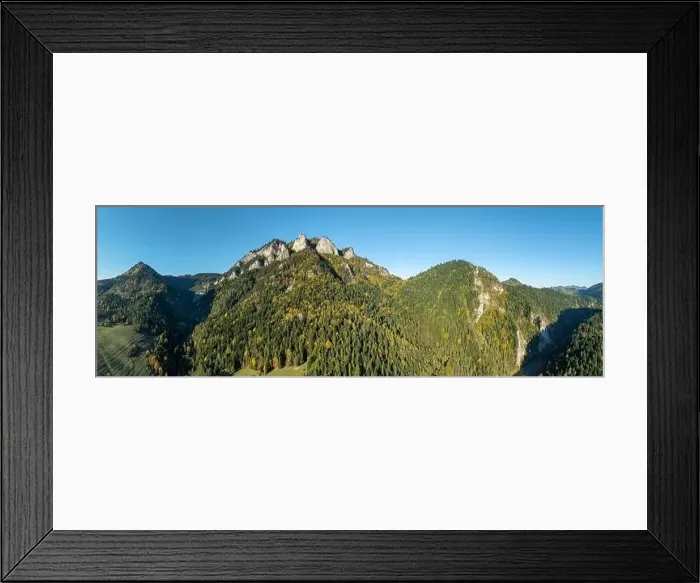 Framed Print : Poland. Pieniny Mountains in autumn with the highest summit Trzy Korony (Three Crowns) Framed Print : Poland. Pieniny Mountains in autumn with the highest summit Trzy Korony (Three Crowns)