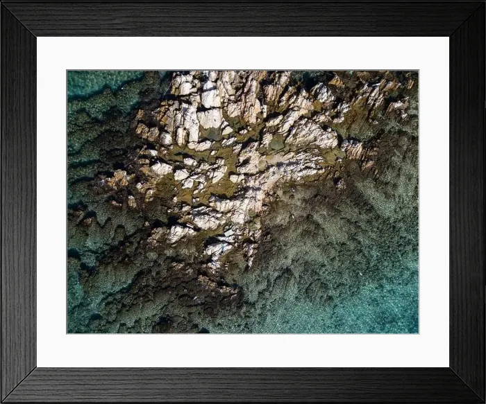 Framed Print : Reefs at the middle of the sea from the top, photo shoot from a drone in a sunny day Framed Print : Reefs at the middle of the sea from the top, photo shoot from a drone in a sunny day