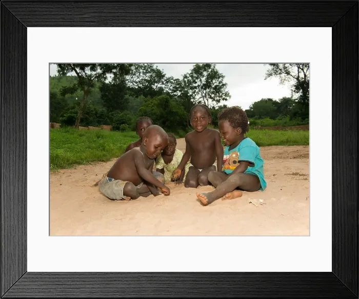 Framed Print : Children playing in Otutulu, Nigeria Framed Print : Children playing in Otutulu, Nigeria