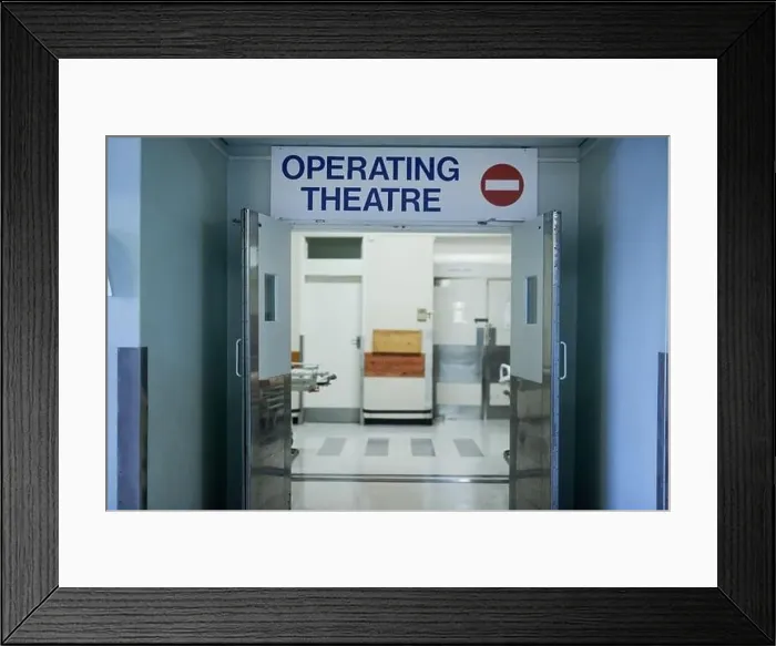 Framed Print : Open for surgery. Shot of open doors leading to an operating room in a hospital Framed Print : Open for surgery. Shot of open doors leading to an operating room in a hospital