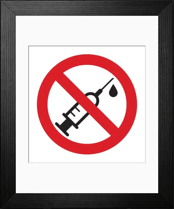 Framed Print : No drugs sign. No syringe sign isolated on white background Framed Print : No drugs sign. No syringe sign isolated on white background