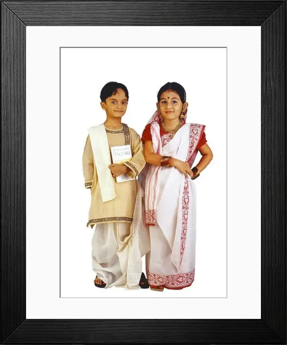 Framed Print : PORTRAIT OF BENGALI COUPLE IN TRADITIONAL COSTUME Framed Print : PORTRAIT OF BENGALI COUPLE IN TRADITIONAL COSTUME