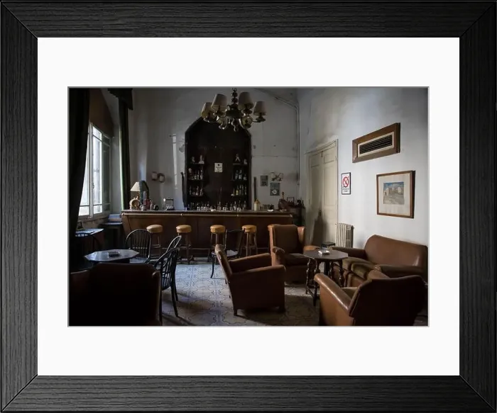Framed Print : The bar of Aleppo's Baron Hotel Framed Print : The bar of Aleppo's Baron Hotel